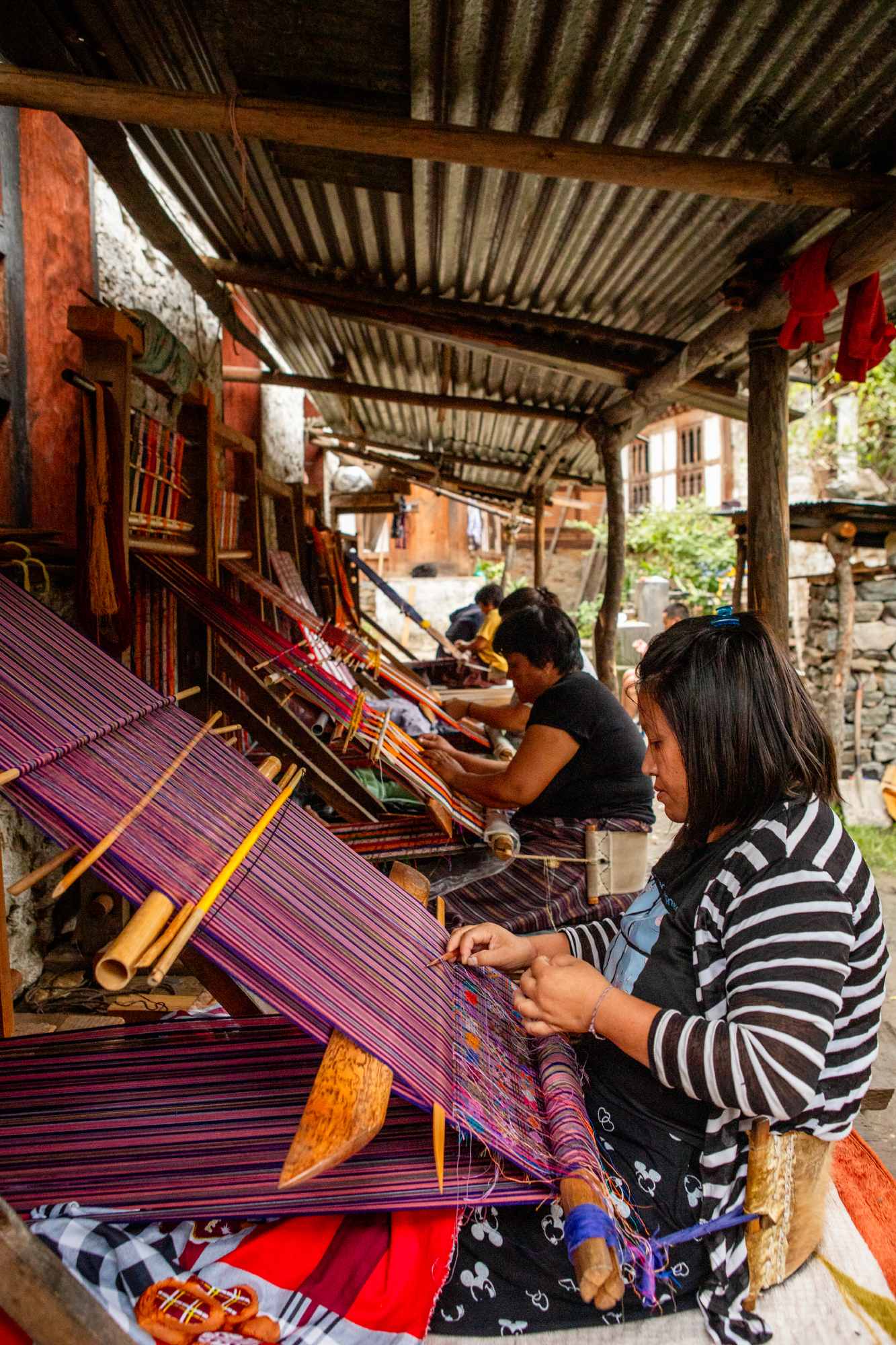 weaving in bhutan